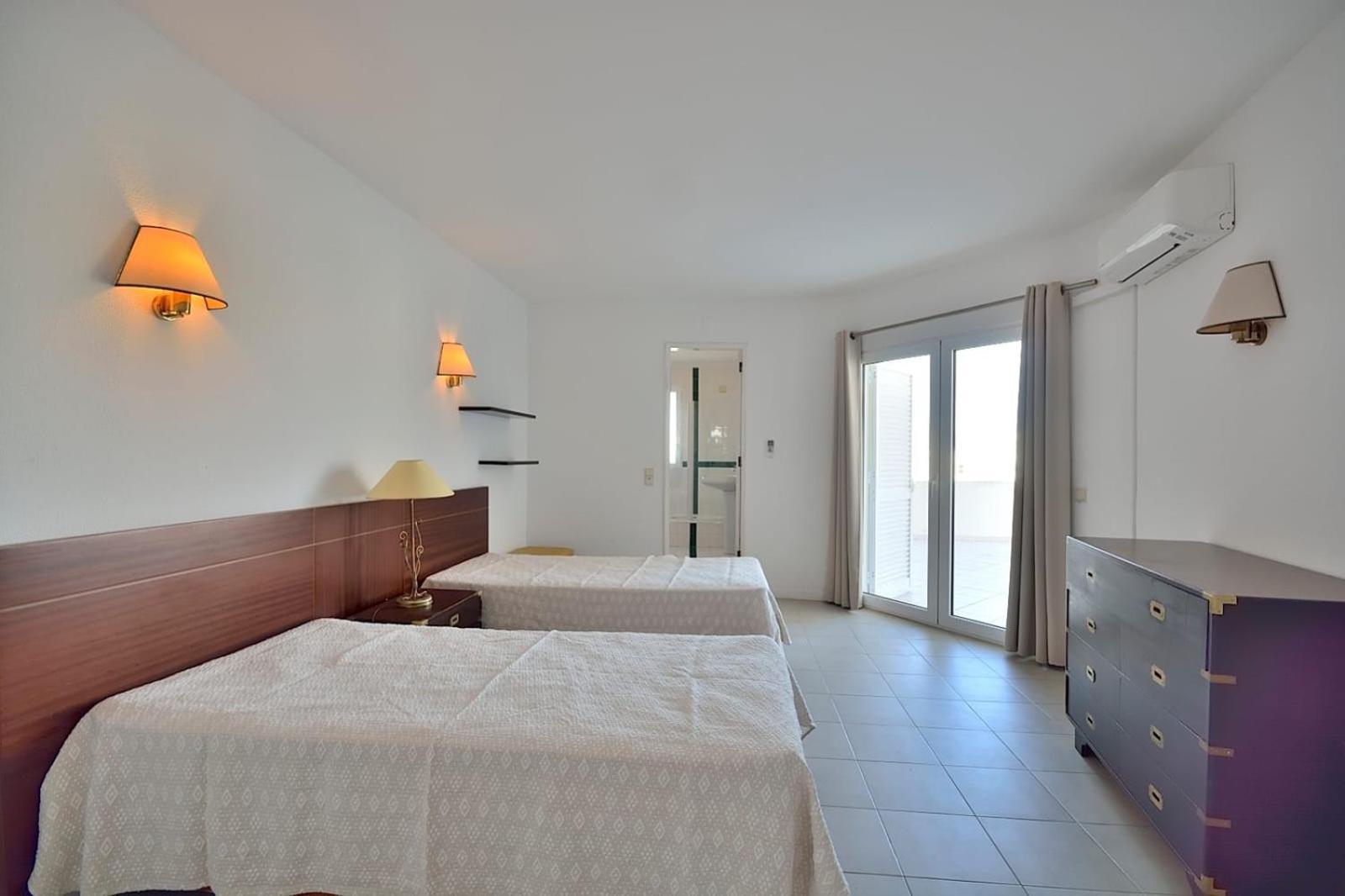 Enar - Private Pool - Beach - Free Wi-fi - Air Con Albufeira