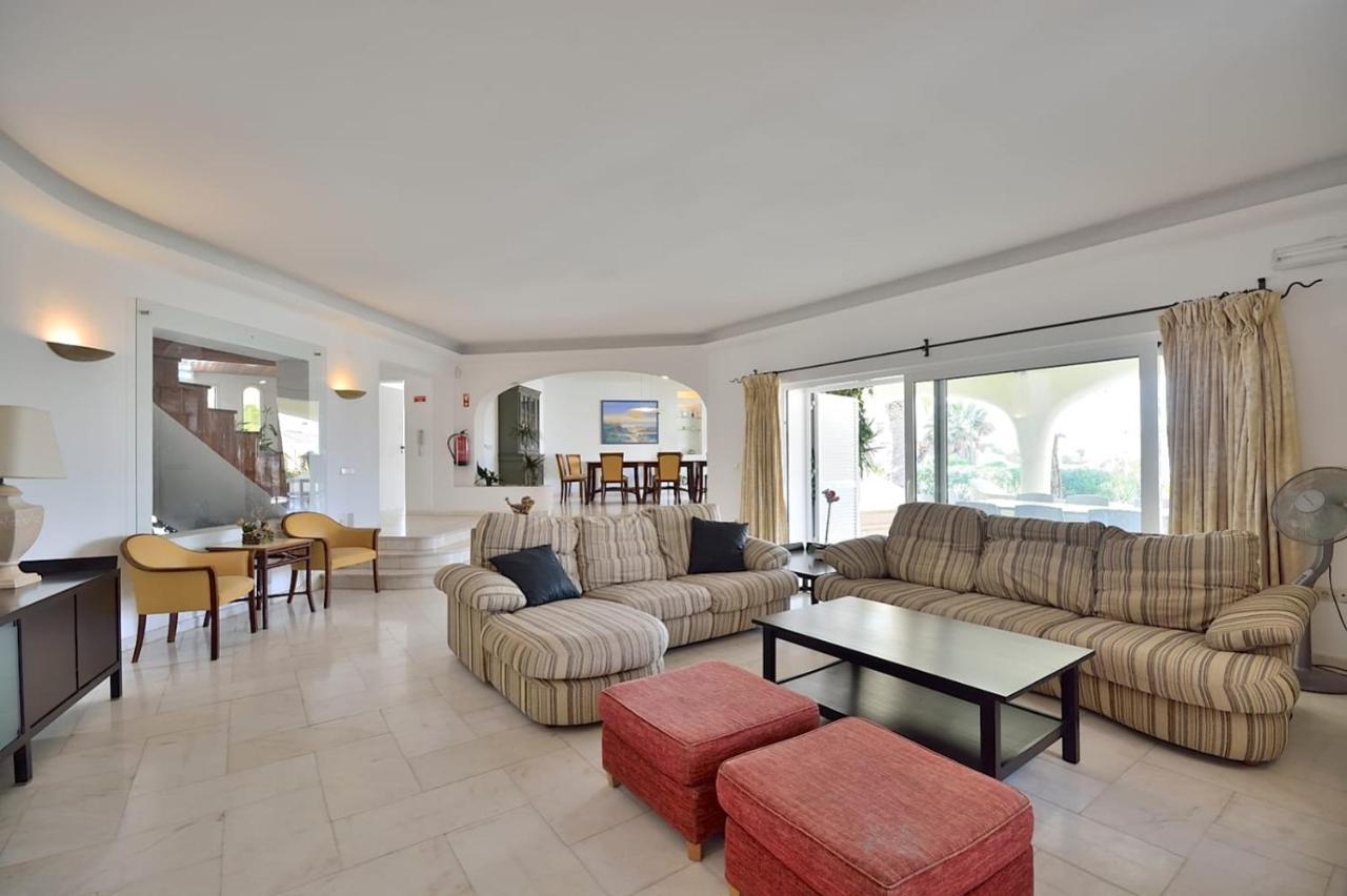 Enar - Private Pool - Beach - Free Wi-fi - Air Con Albufeira